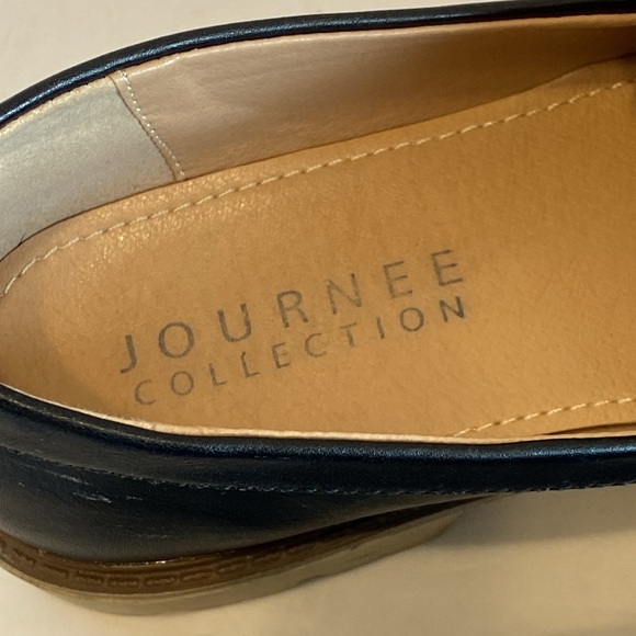 Journee Collection Women's Kenly Slip-On Loafers Black Size 8 - Picture 8 of 12